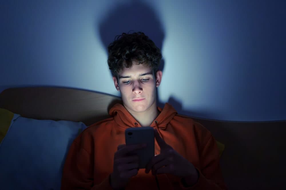 Almost all teenagers will opt-out of social media curfew, new research finds